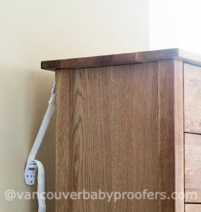 Kidco furniture safety straps